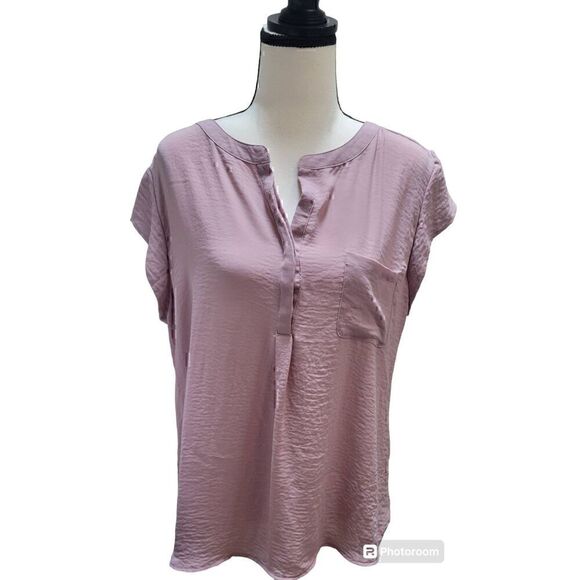 Liz Claiborne Sz L Crinkle Vneck Blouse in Blush - Picture 1 of 5